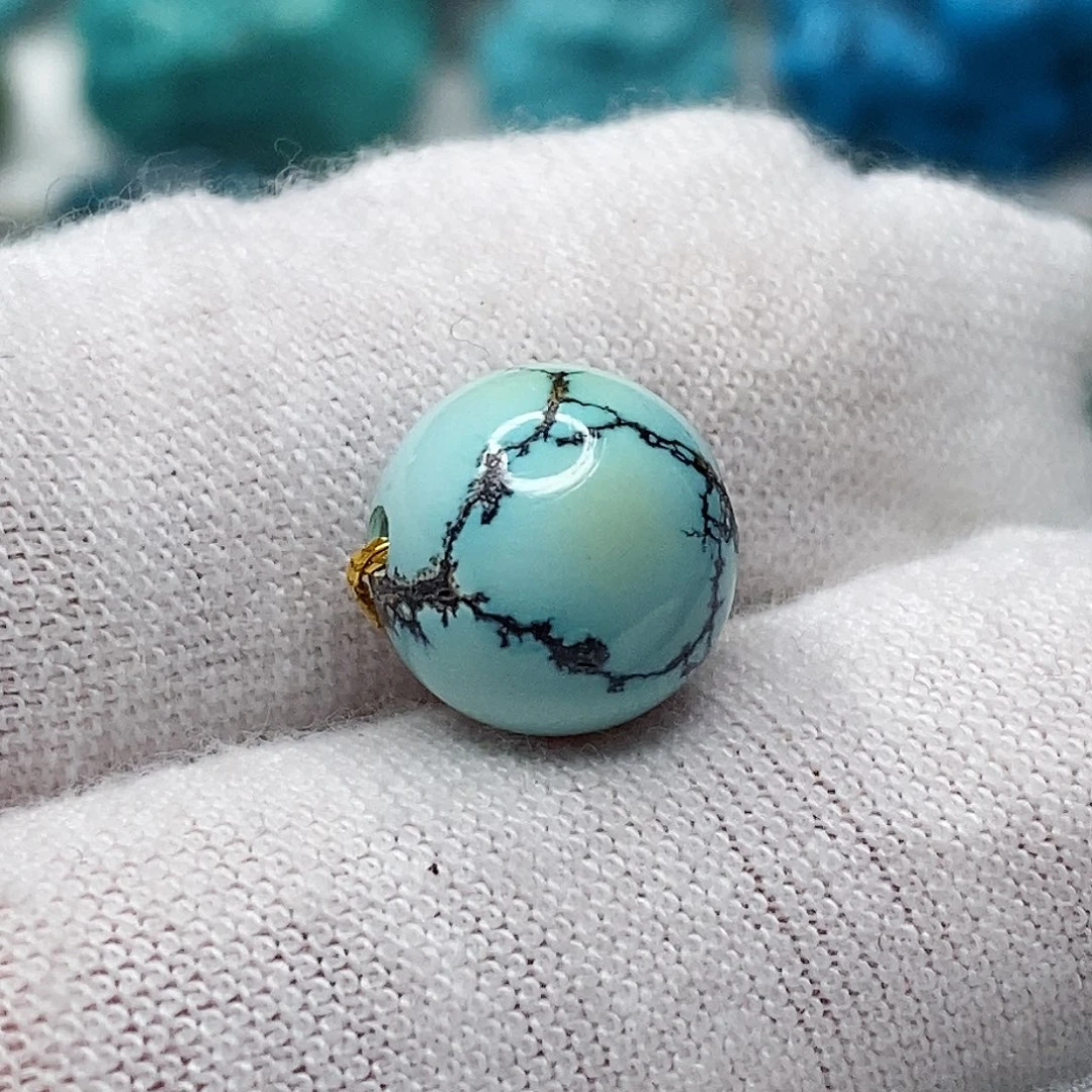 绿松石未镶嵌天然原矿 地大质检10.5m