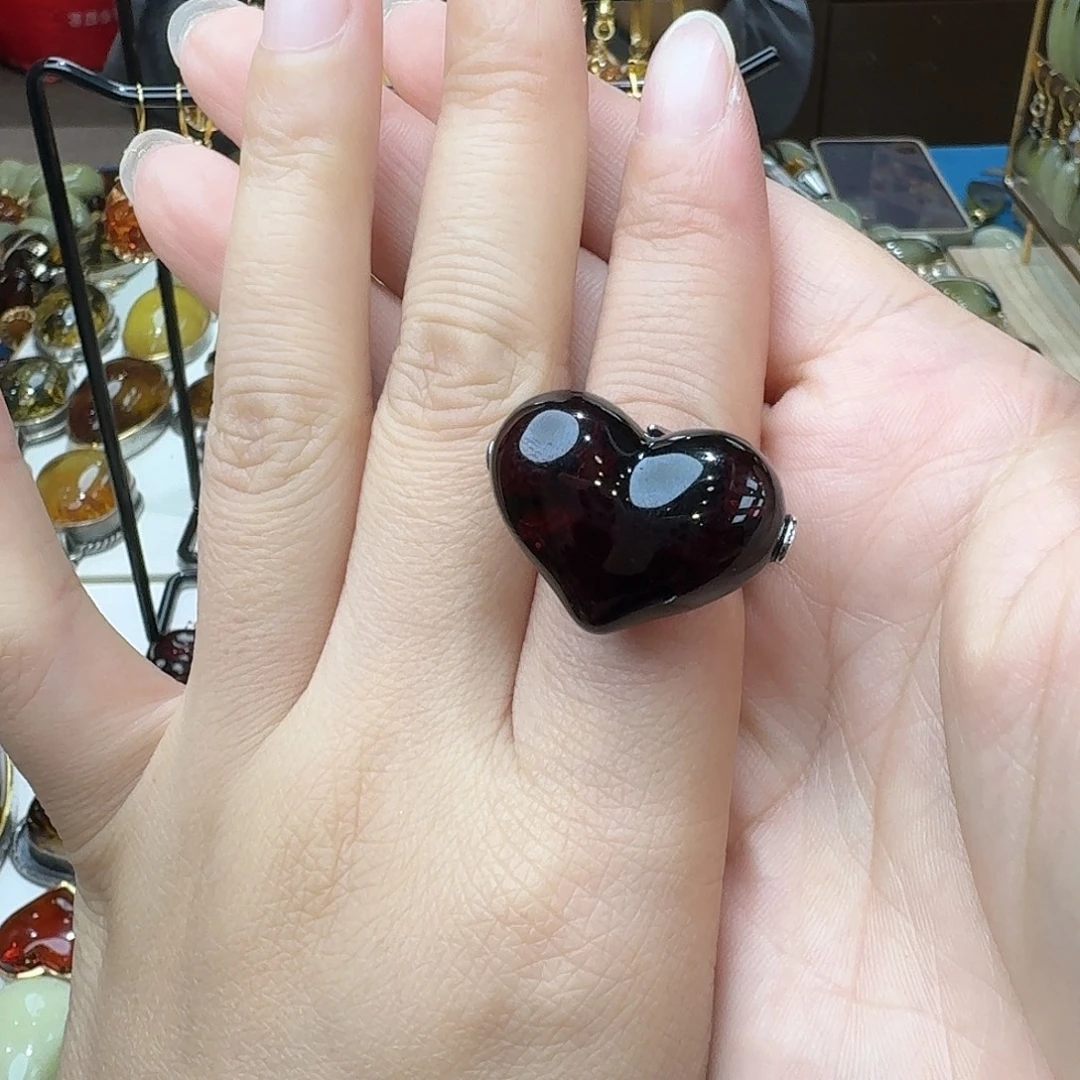 裸石琥珀未镶嵌戒指