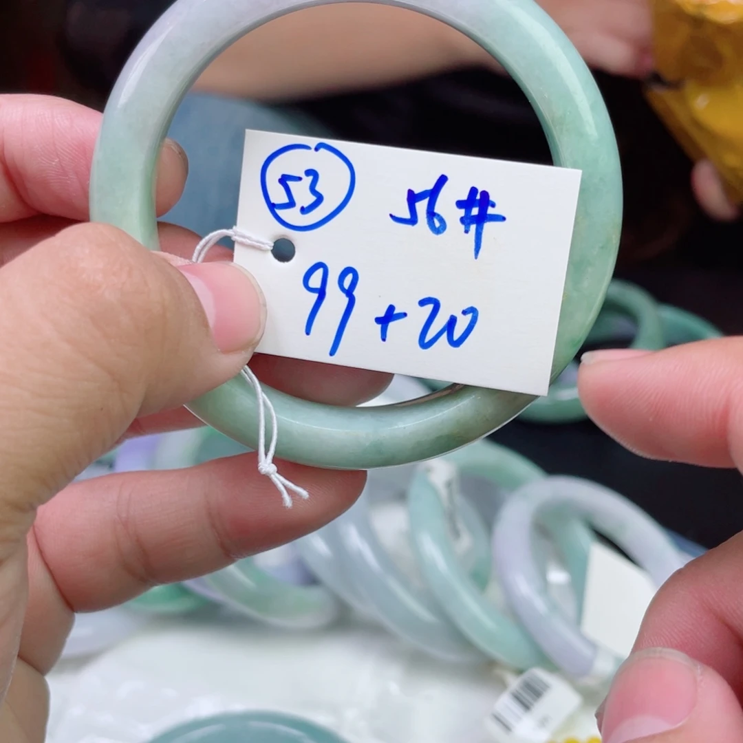 翡翠未镶嵌手镯53