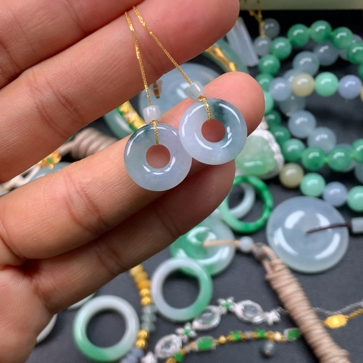 翡翠18K金镶嵌耳饰