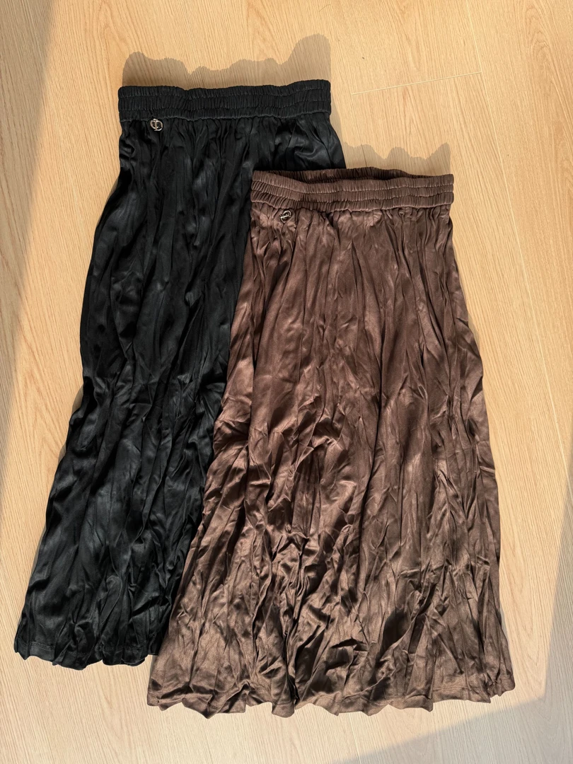 通勤百褶丝绒A字裙时尚气质褶皱裙H型松紧带半身裙美拉德风显瘦