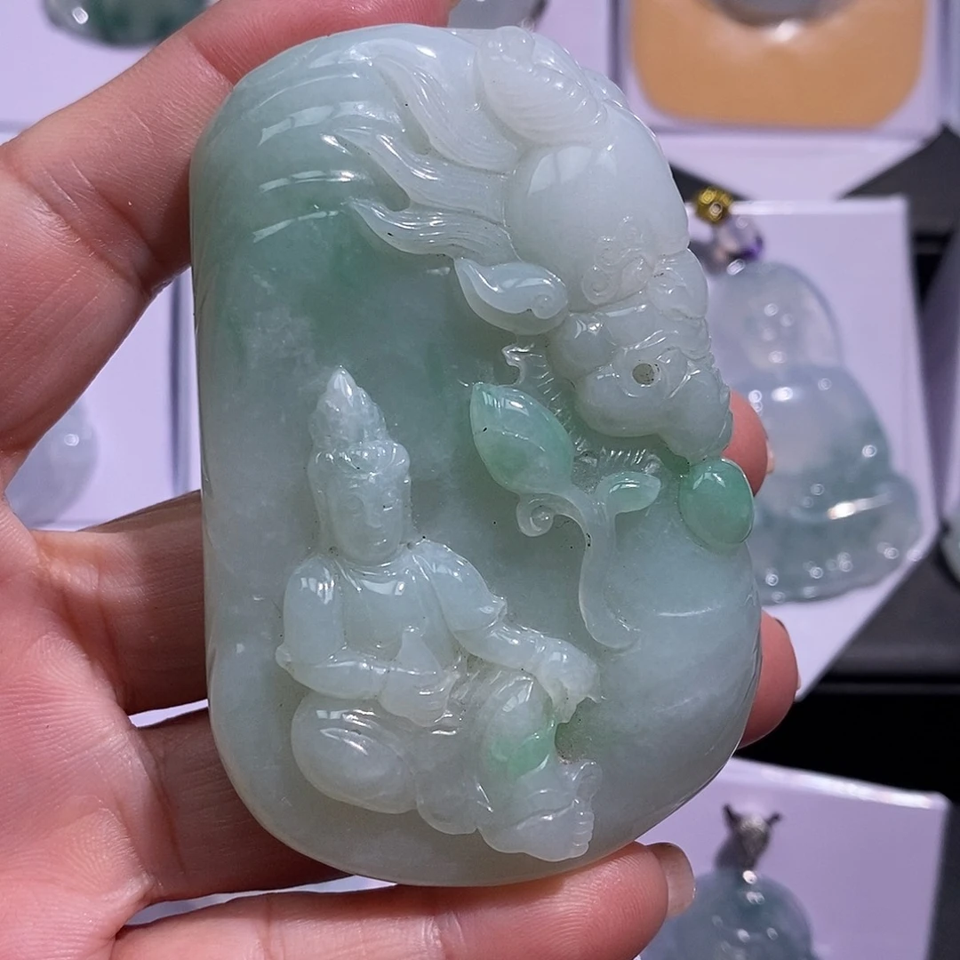 翡翠未镶嵌颈饰老板的高配