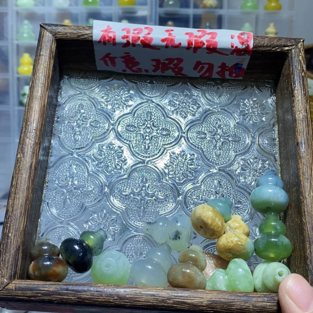 未镶嵌蛇纹石玉585