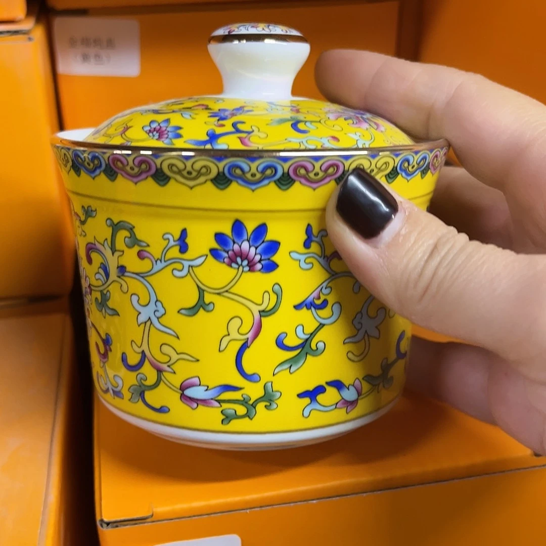 珐琅1只………………………………