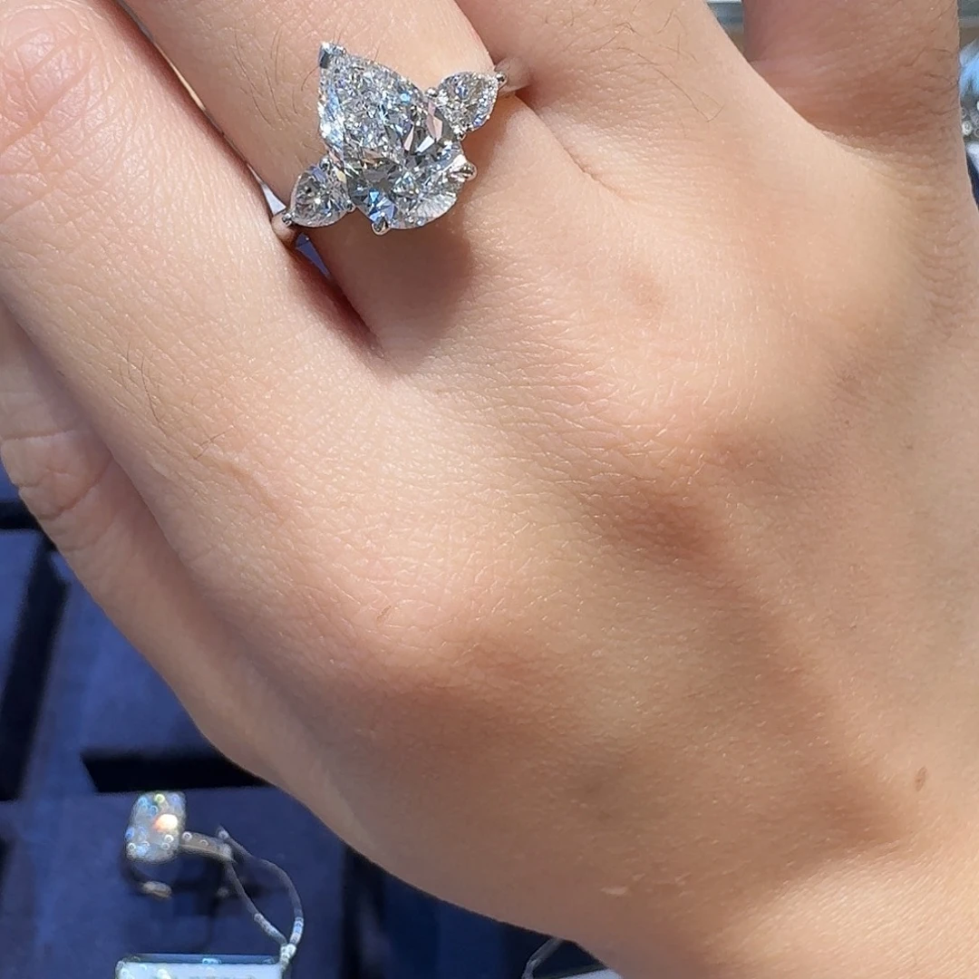 铂Pt950镶嵌合成钻石