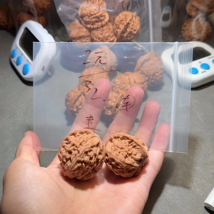 走***样吊坠文玩核桃核桃