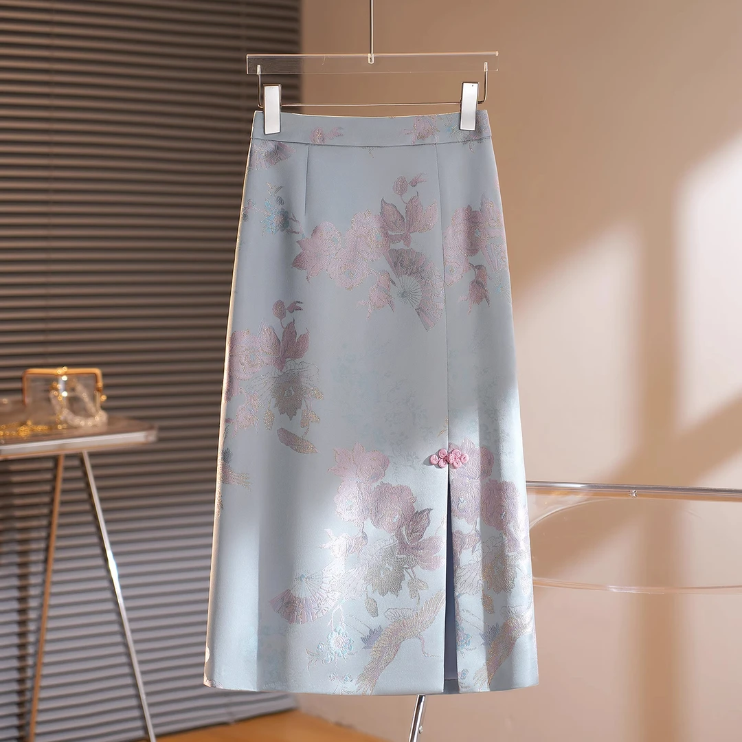 拉夏贝尔国风刺绣设计直筒包臀裙女2025春秋新款高端新中式半身裙