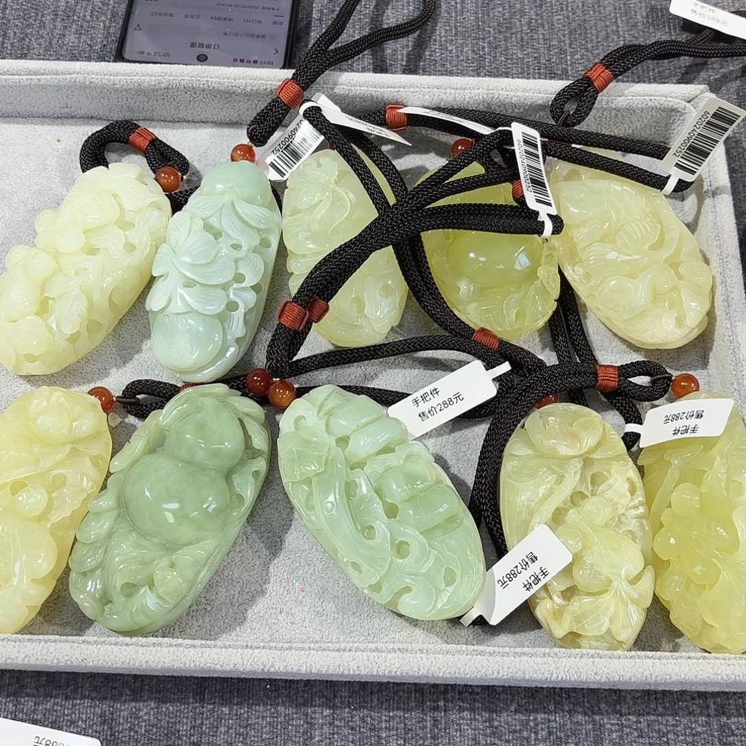 岫玉手把多样性发货其中之一未镶嵌正****1