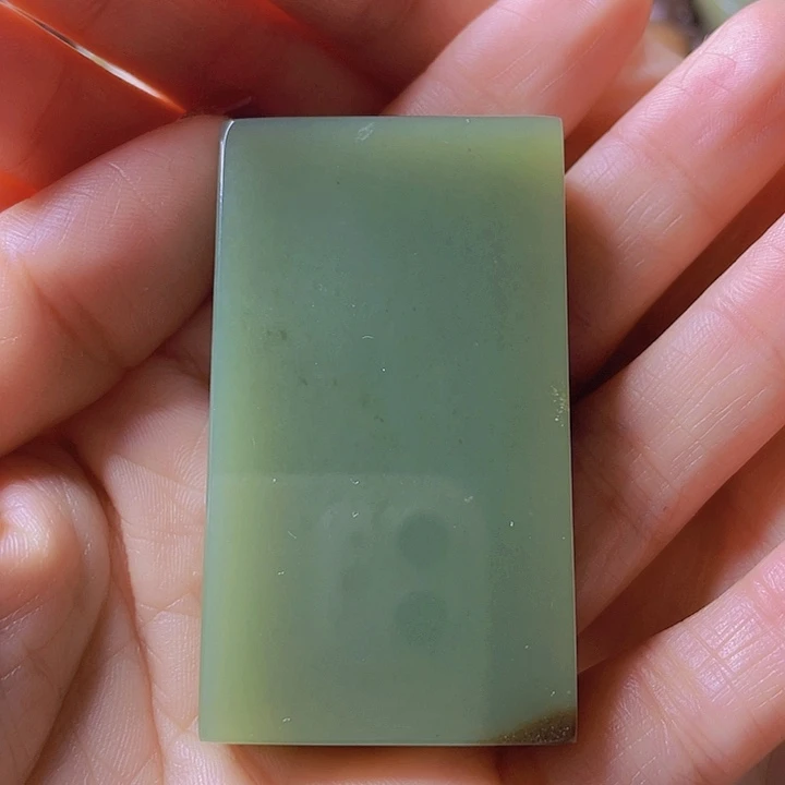 未镶嵌岫岩老玉（透闪石质玉）挂件