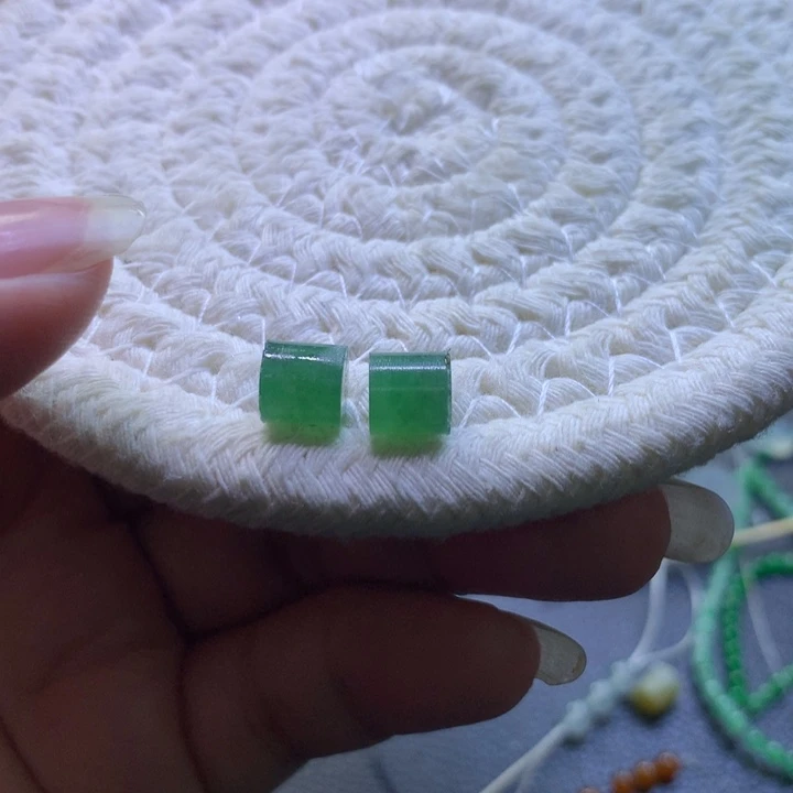 ****z定制翡翠未镶嵌边角