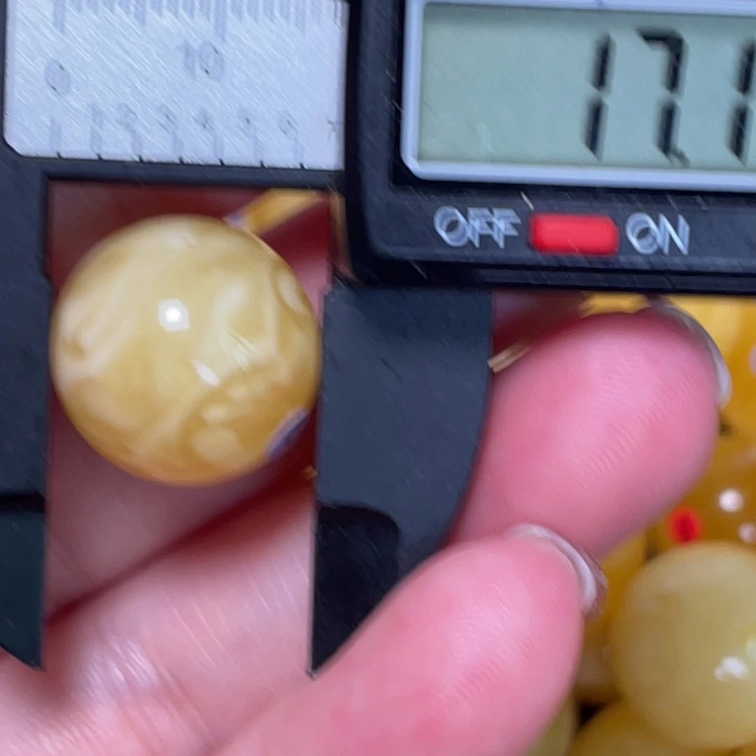 未镶嵌蜜蜡裸石249