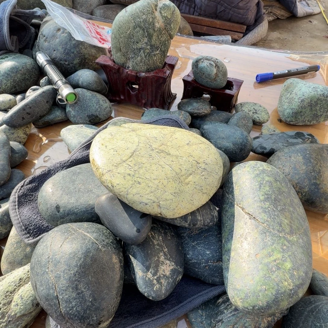 海***哥蛇纹石玉未镶嵌西藏藏玉药王石