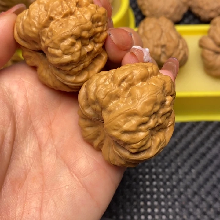 桃核吊坠?****↣蛤蟆头……