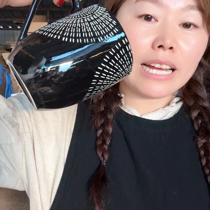高温陶瓷黑色浮雕马克杯微瑕