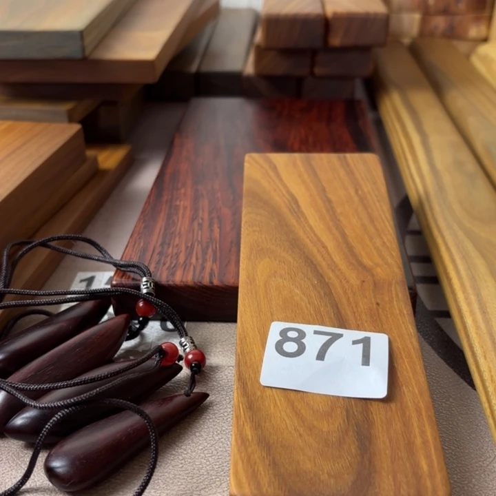 黄杨木用****4绿檀瑕疵