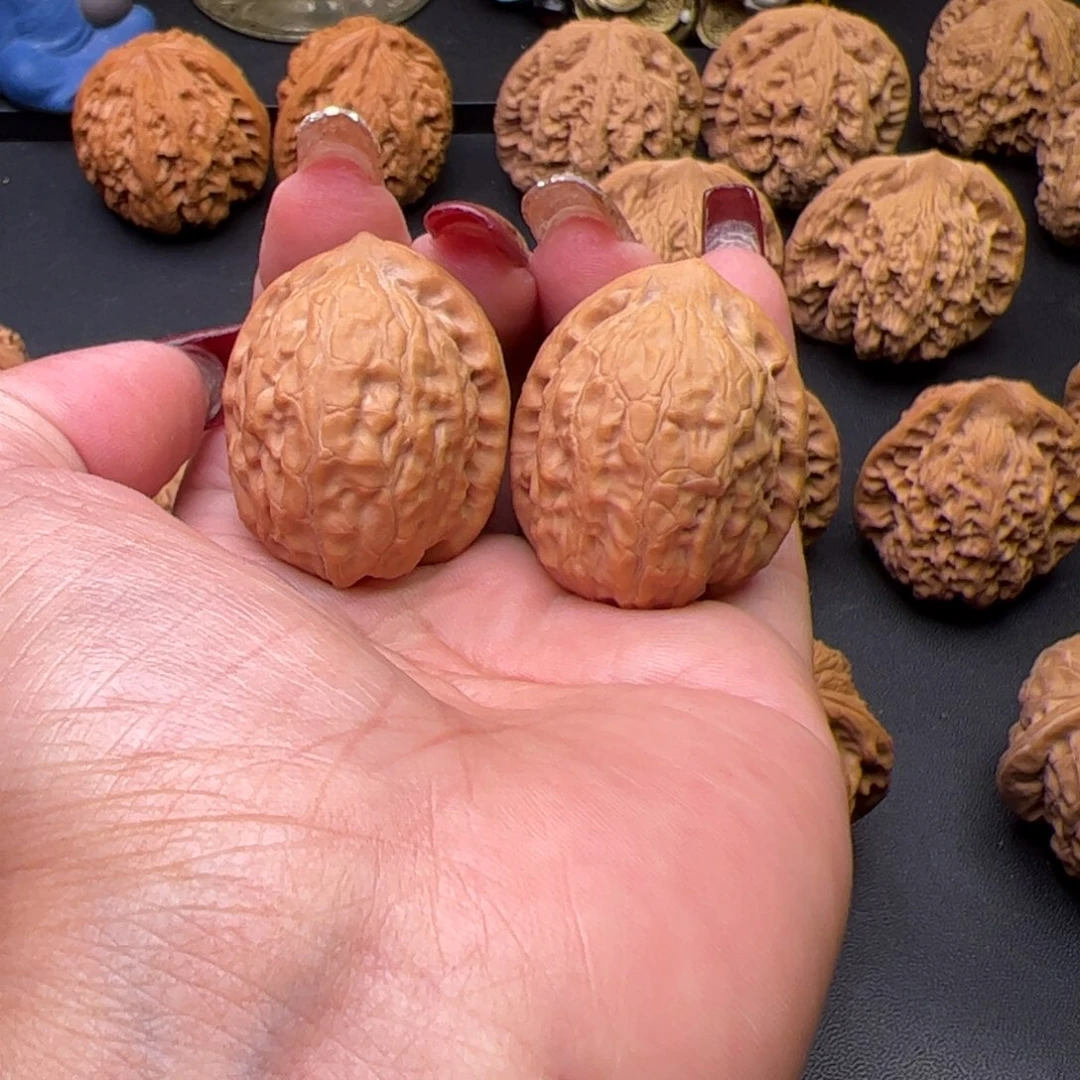 文玩核桃吊坠芳芳34舍利子