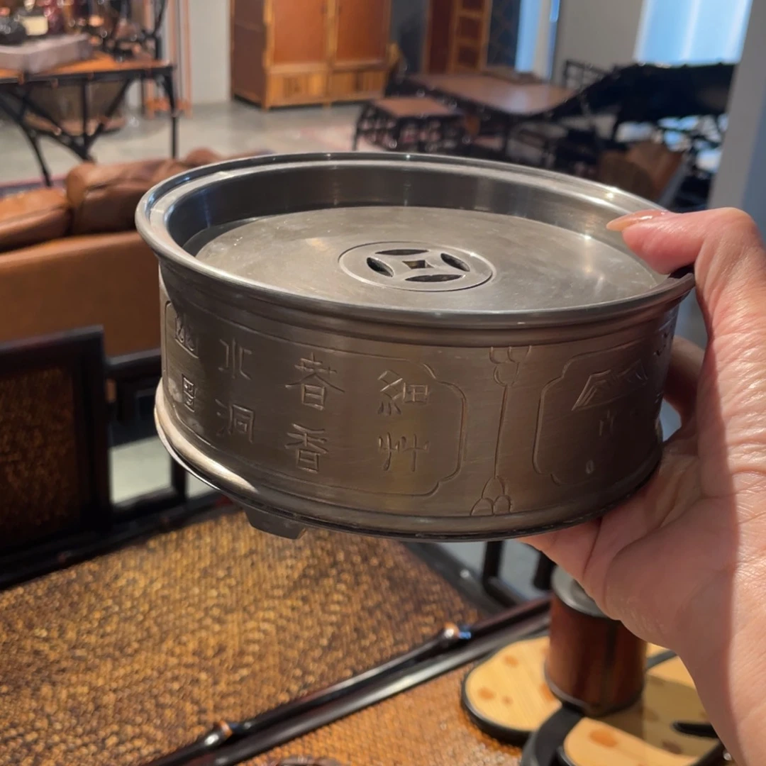 紫砂纯手工制作?**?纯手工制作