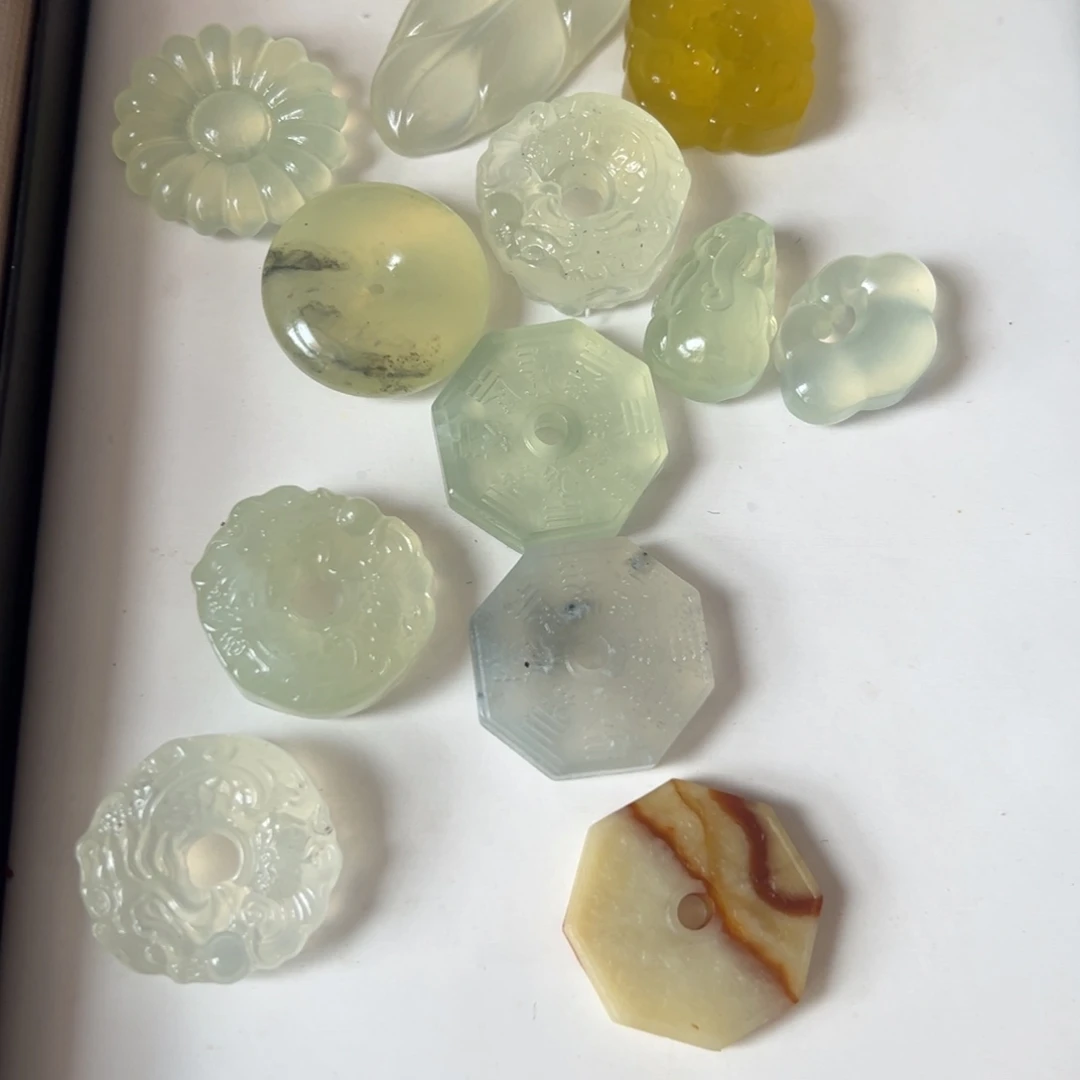 爱***新岫玉未镶嵌颈饰岫玉精品