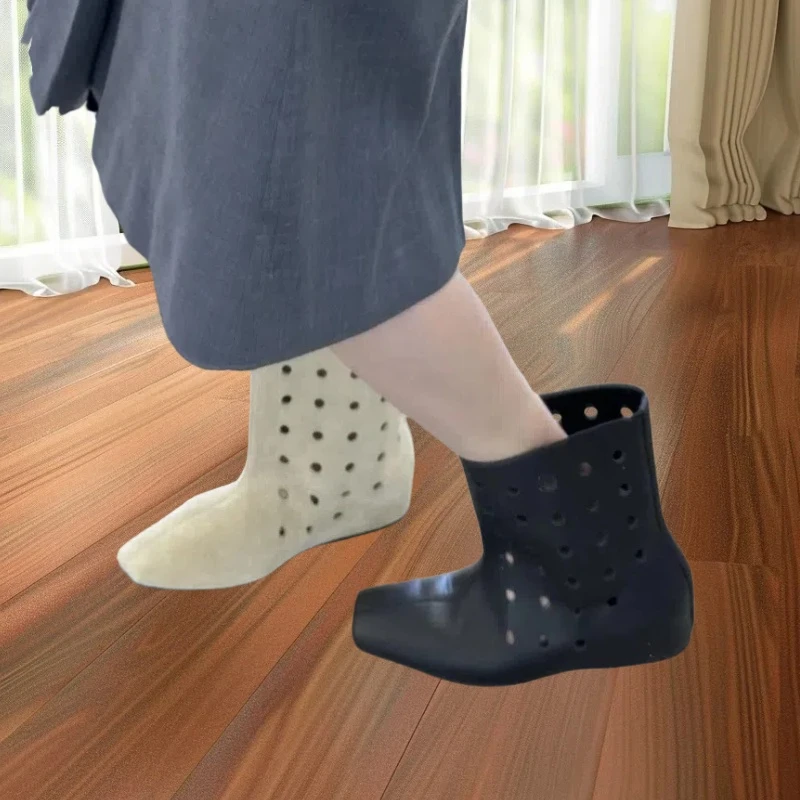 牛皮版妈妈款马丁靴镂空透气马丁靴女2025秋冬新款时尚百搭美拉