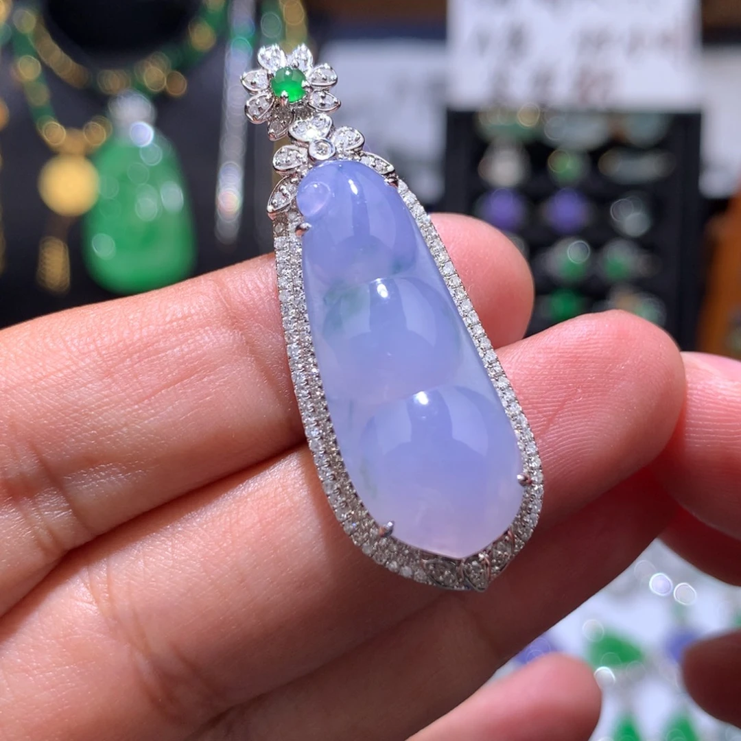 翡翠18K金镶嵌吊坠(赠链)