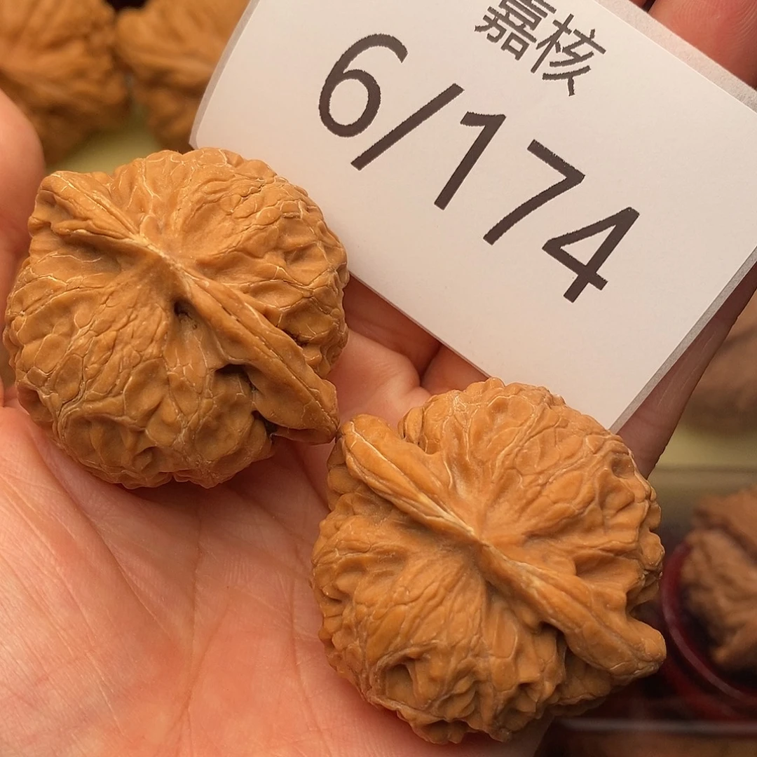把件文玩核桃42全品宫灯