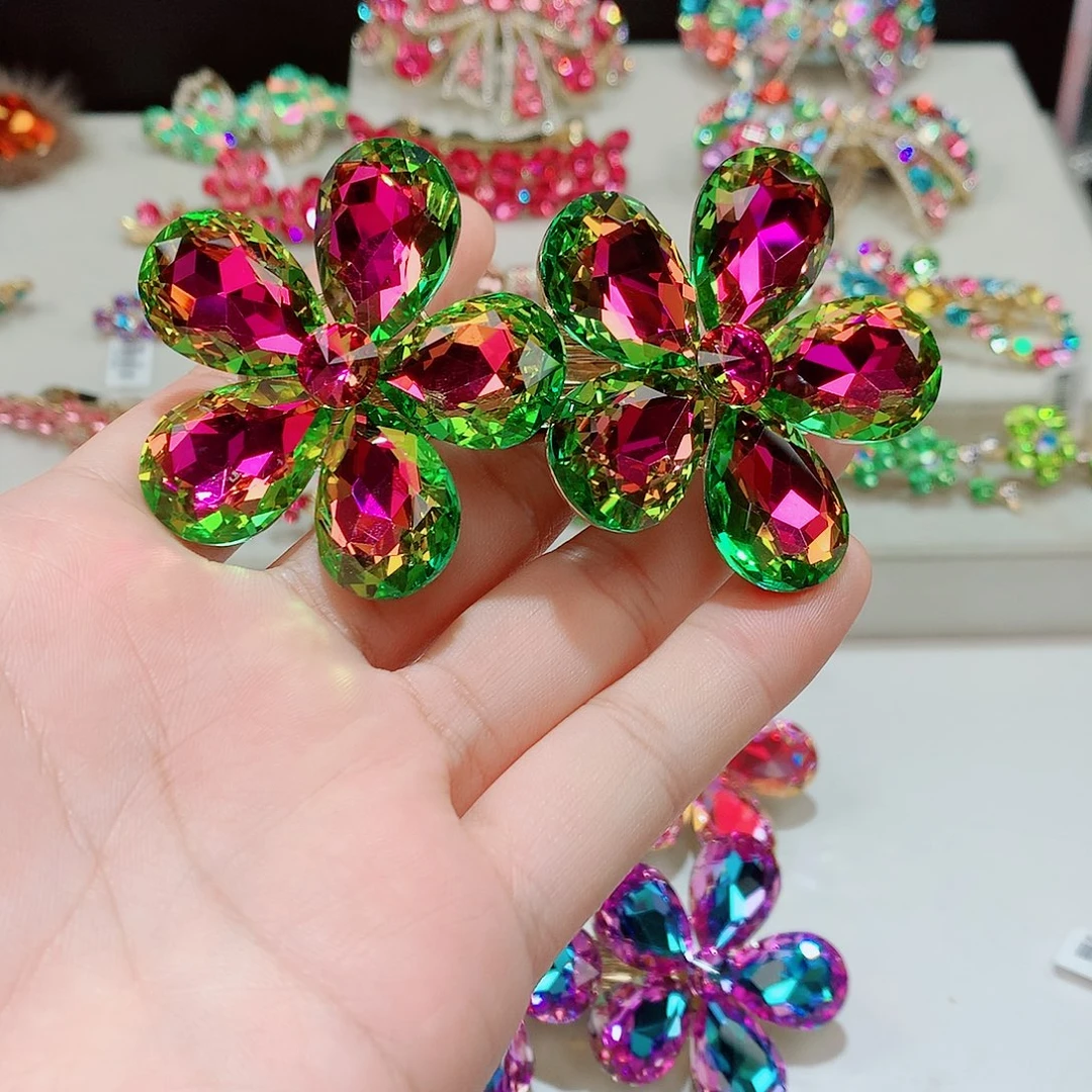 皮质铁合金发饰等