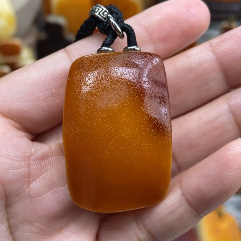 【闪购商品】琥珀颈饰未镶嵌