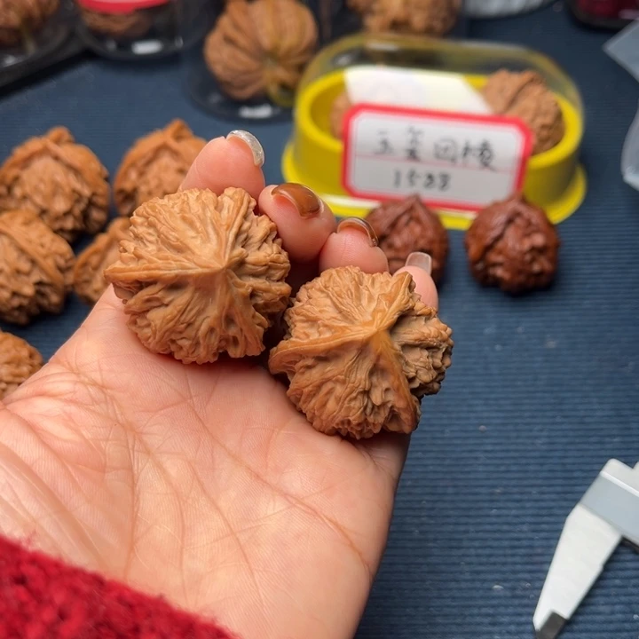 文玩核桃吊坠36文山三棱