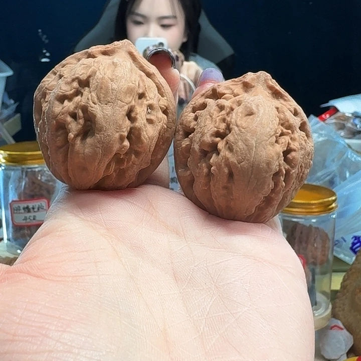 吊坠桃核霸王龙41尺