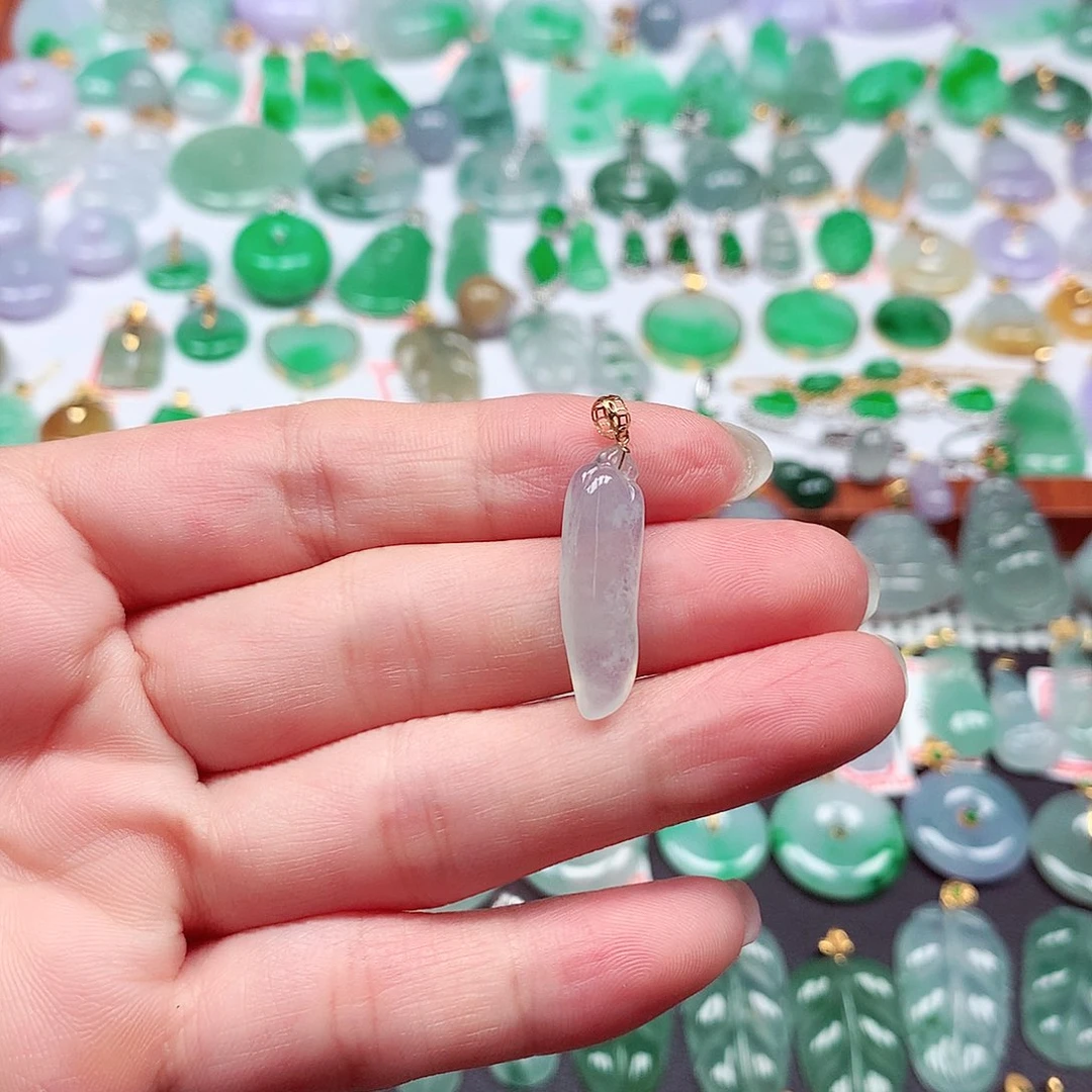 翡翠18K金镶嵌颈饰天然翡翠A货