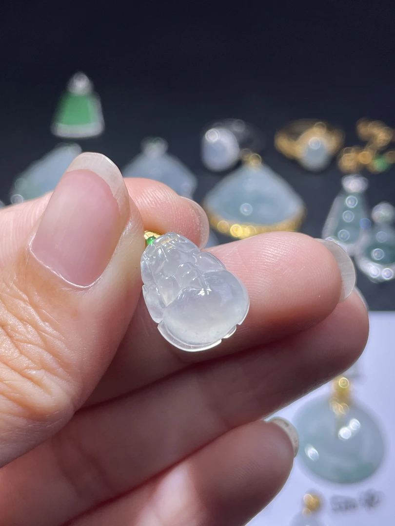 18k金天然a货翡翠吊坠貔貅尺寸17.6×12×6.4