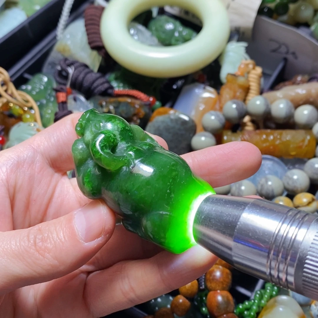 和田玉（碧玉）未镶嵌颈饰