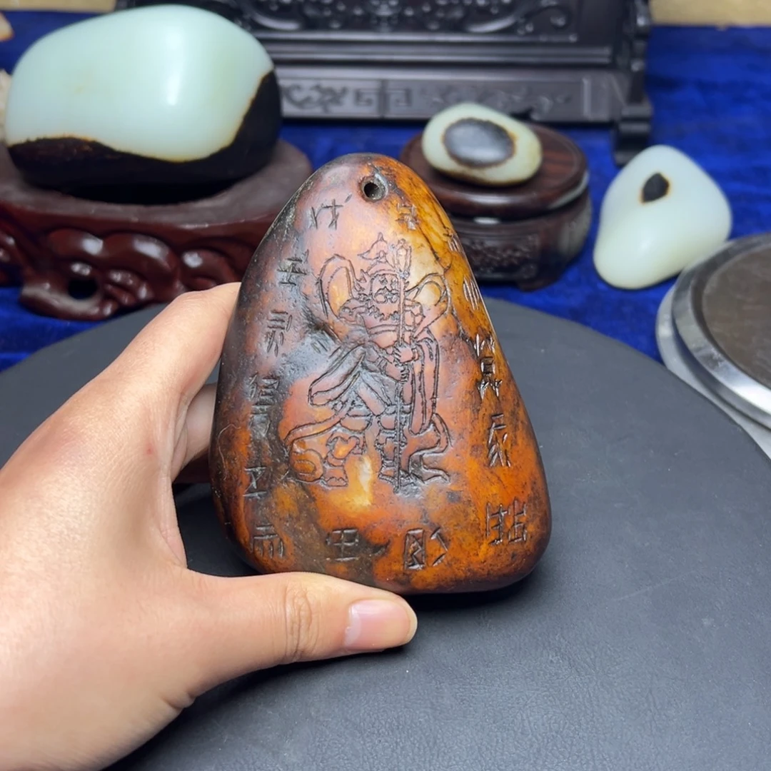 雄***哥和田玉（糖玉）未镶嵌挂件