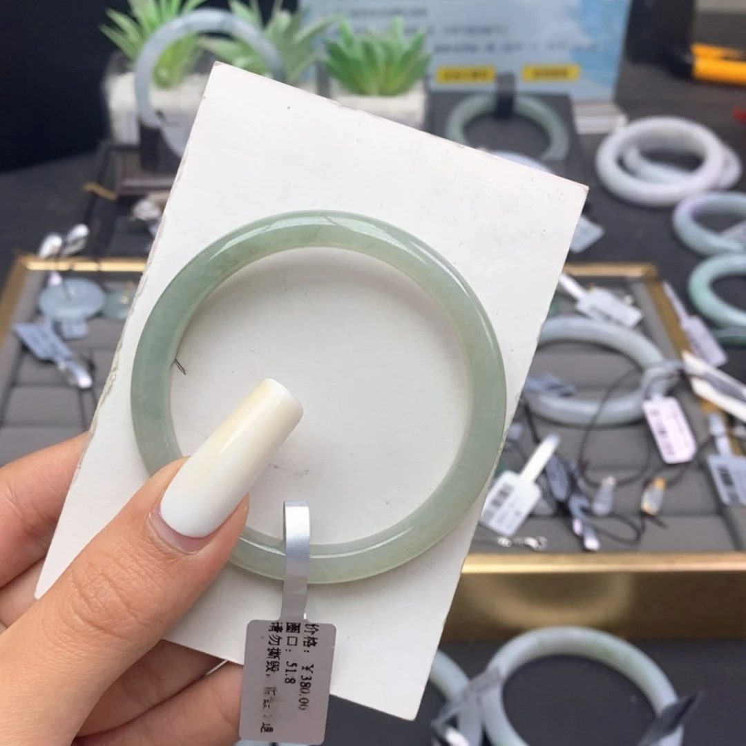 【闪购商品】未镶嵌手镯翡翠
