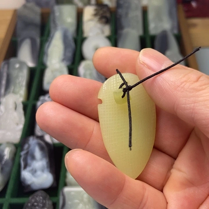 颈饰未镶嵌和田玉10