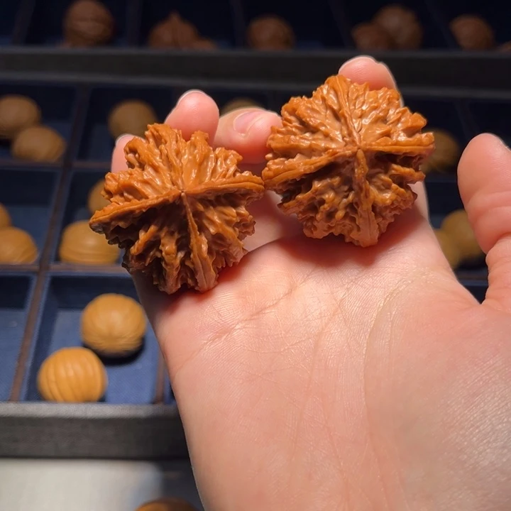 把件文玩核桃四棱175