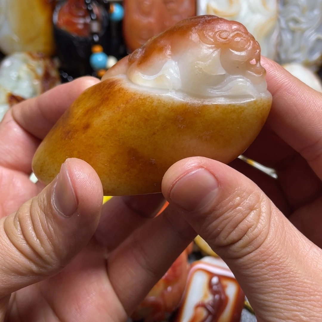 阳***．和田玉未镶嵌颈饰