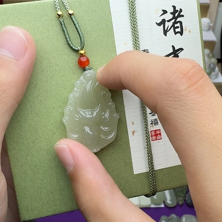 颈饰未镶嵌和田玉