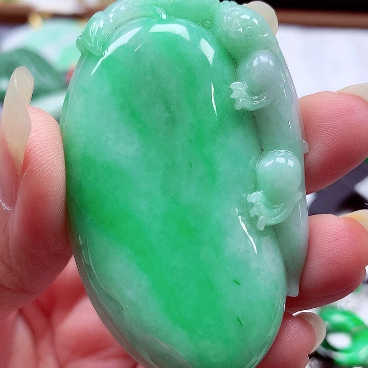 颈饰未镶嵌翡翠翡翠