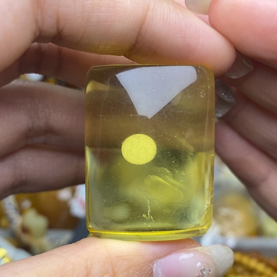 未镶嵌琥珀珠宝奇石