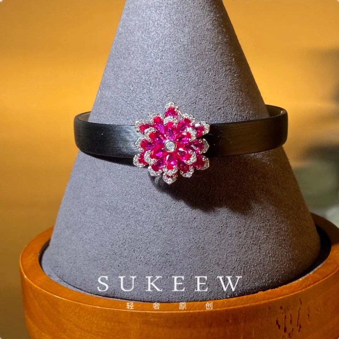 SUKEEW/酥可 925银皮质手链 多层红石水滴花朵手环091129