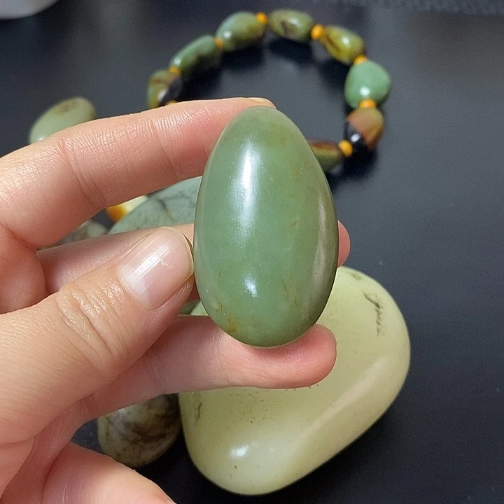 和田玉（糖玉）未镶嵌挂件