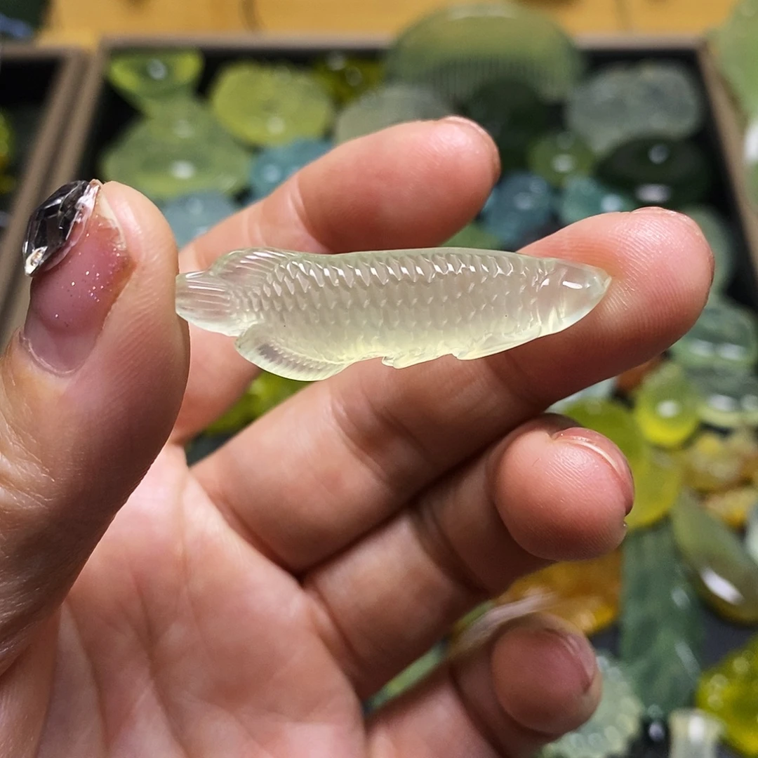 好***Q蛇纹石玉未镶嵌颈饰