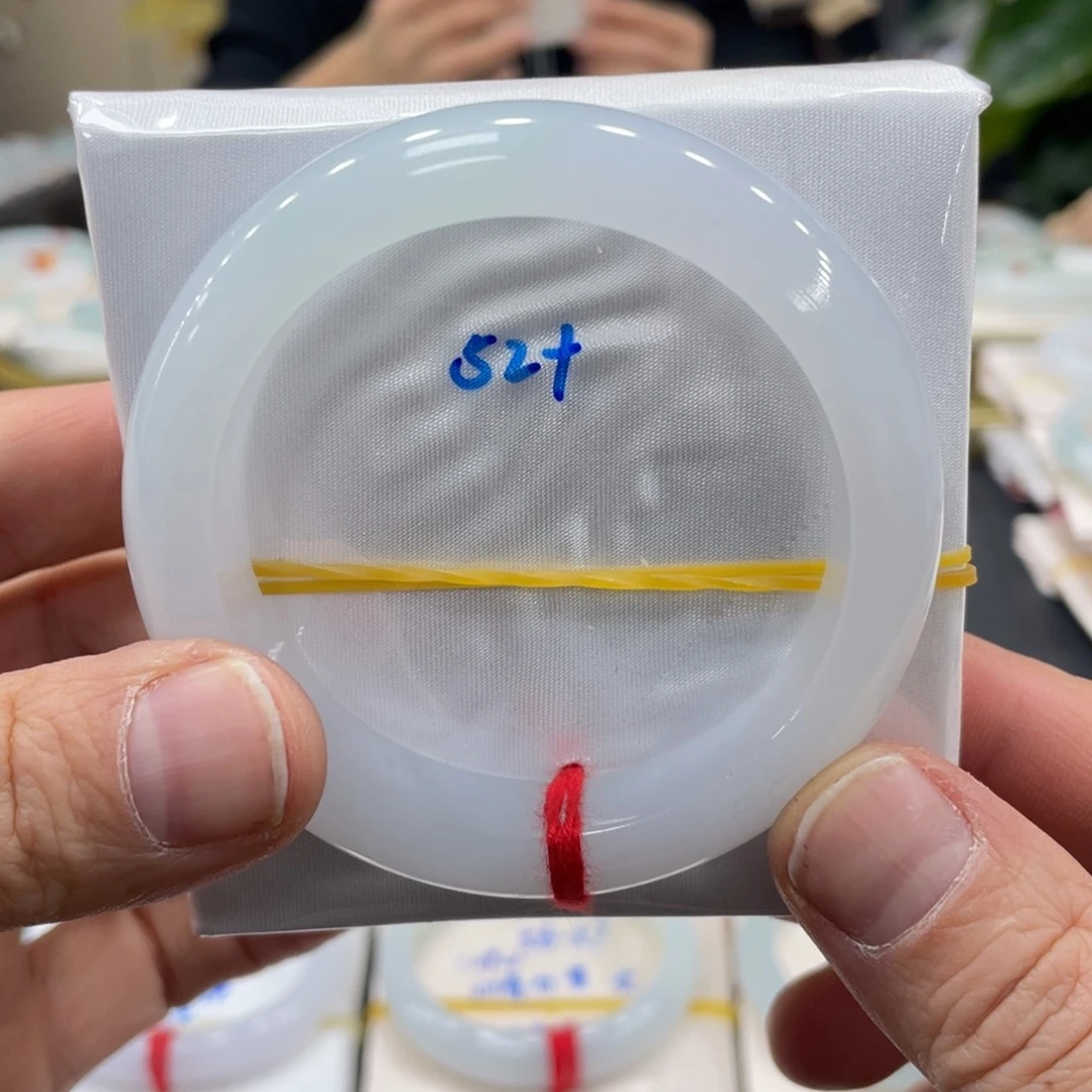 未镶嵌手镯翡翠翡翠