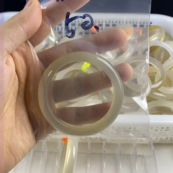 玛瑙/玉髓手镯未镶嵌S***h