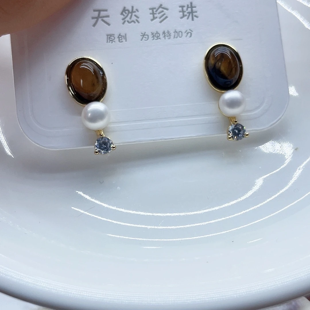 银S925镶嵌耳饰淡水珍珠