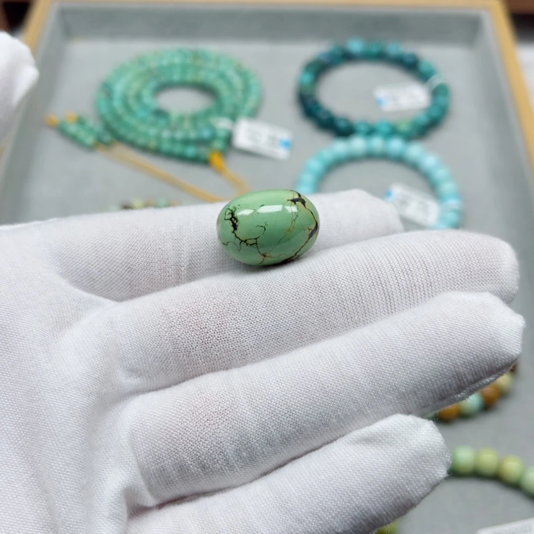 绿松石未镶嵌挂件