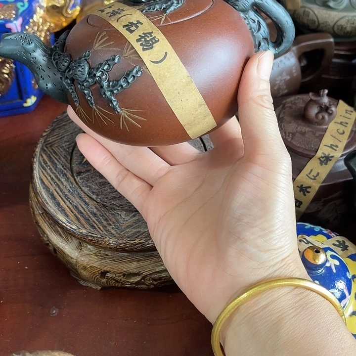 茶壶红泥原矿泥料手工制作的一把紫砂壶