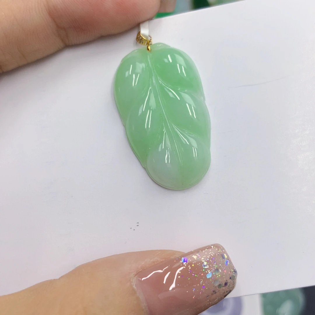 颈饰18K金镶嵌翡翠翡翠
