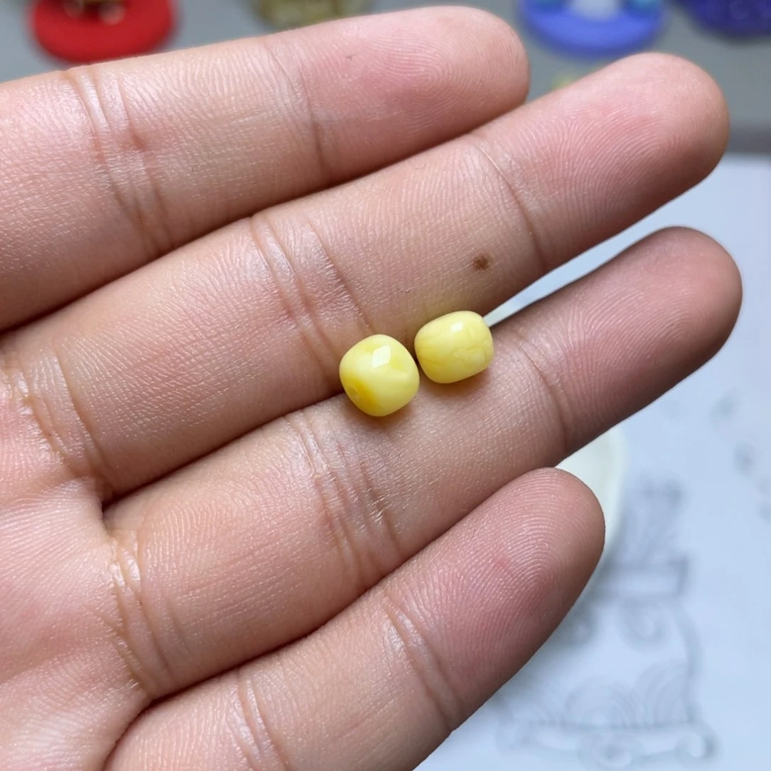 琥珀珠宝奇石未镶嵌多样性发其一